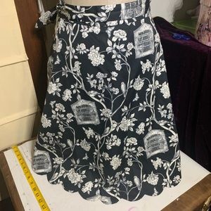 Talbots bird cage black skirt size 2p pick two for $10.00